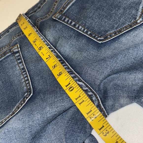 Juliette jeans tapered to ankle embellishments down both legs high rise Size 8 - Picture 5 of 8